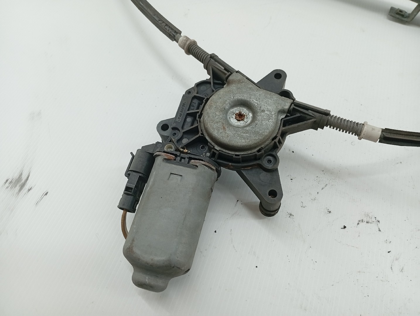 Motor e elevador de vidro frente esquerdo RENAULT MEGANE I (BA0/1_) | 95 - 04 Imagem-3