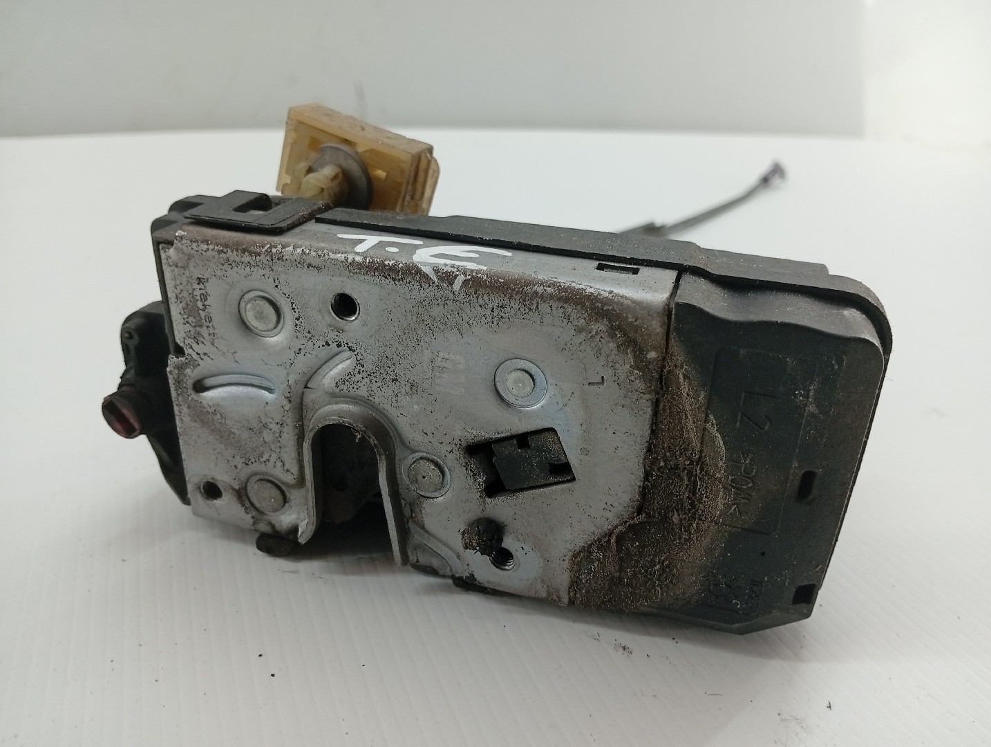 Fecho da Porta Trás Esquerdo OPEL ASTRA H Combi (A04) | 04 - 14 Imagem-1