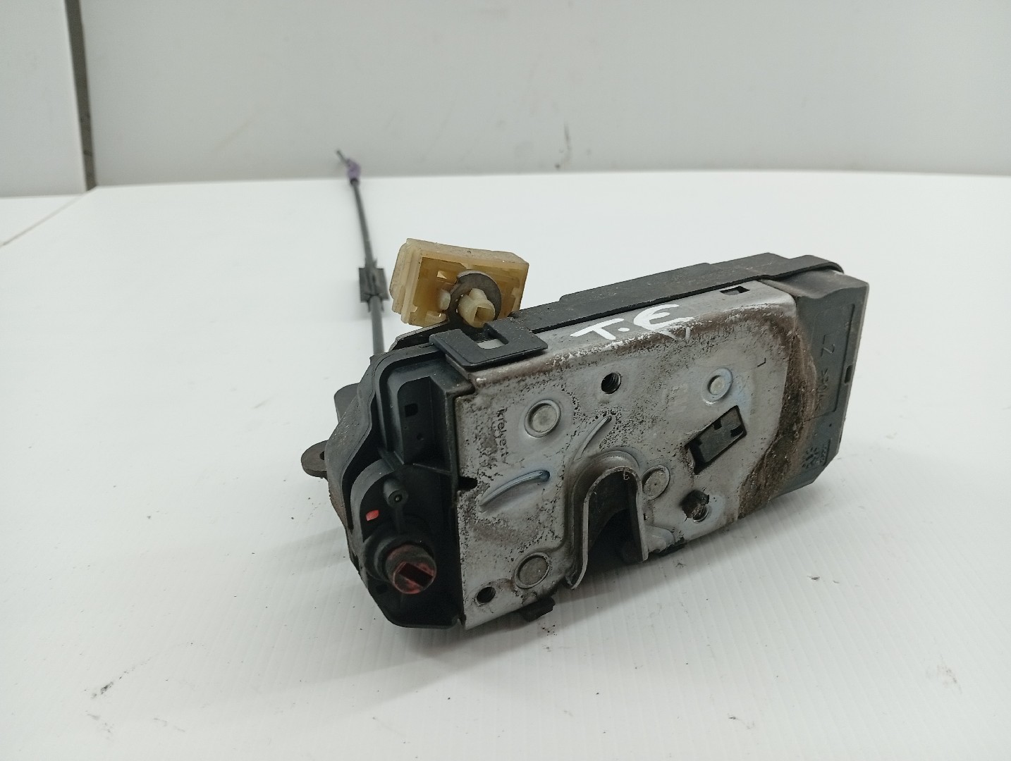 Fecho da Porta Trás Esquerdo OPEL ASTRA H Combi (A04) | 04 - 14 Imagem-4