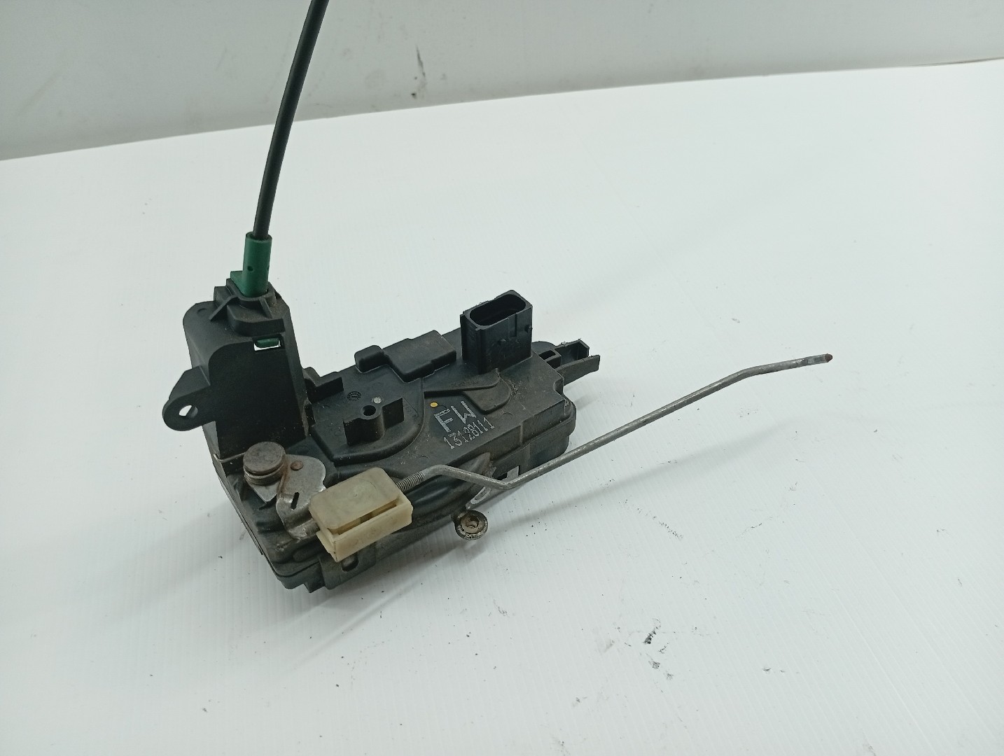 Fecho da Porta Frente Esquerdo OPEL ASTRA H Combi (A04) | 04 - 14