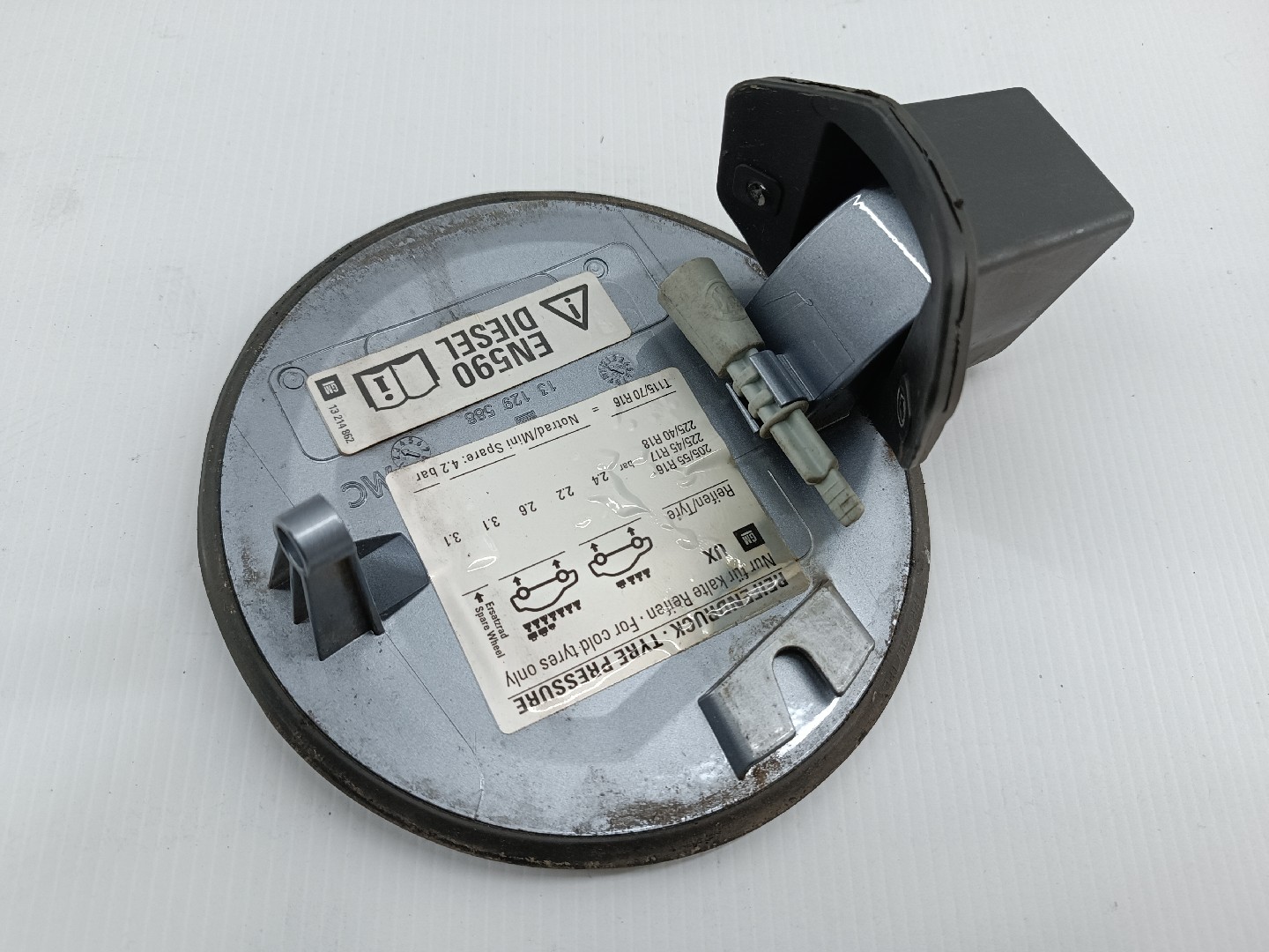 Tampa/Porta Combustivel OPEL ZAFIRA / ZAFIRA FAMILY B (A05) | 05 - 19 Imagem-2