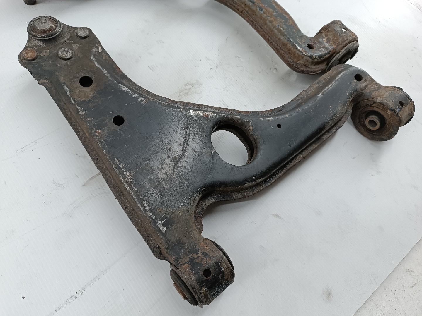 Braços de suspensão esquerdo e direito OPEL ASTRA H Combi (A04) | 04 - 14 Imagem-1