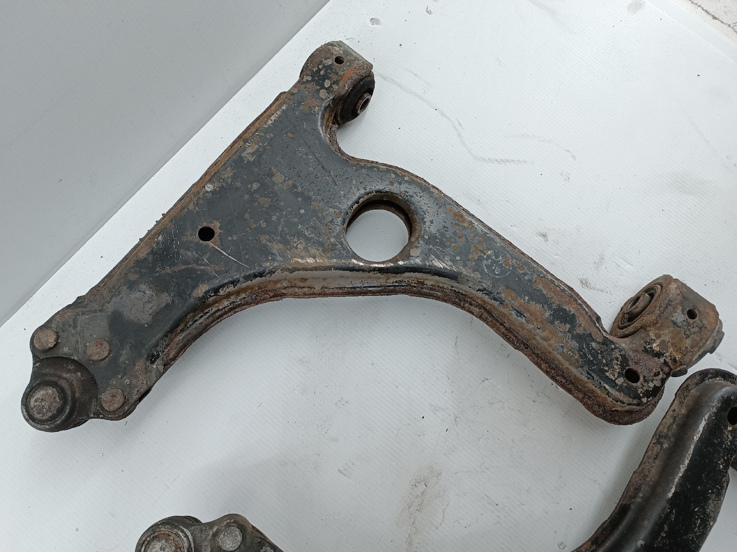 Braços de suspensão esquerdo e direito OPEL ASTRA H Combi (A04) | 04 - 14 Imagem-2