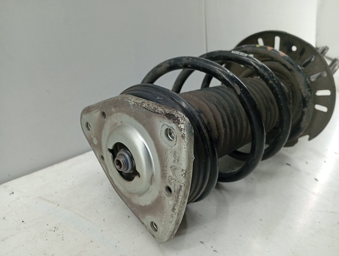 Amortecedor frente esquerdo PEUGEOT 5008 II | 16 -  Imagem-2