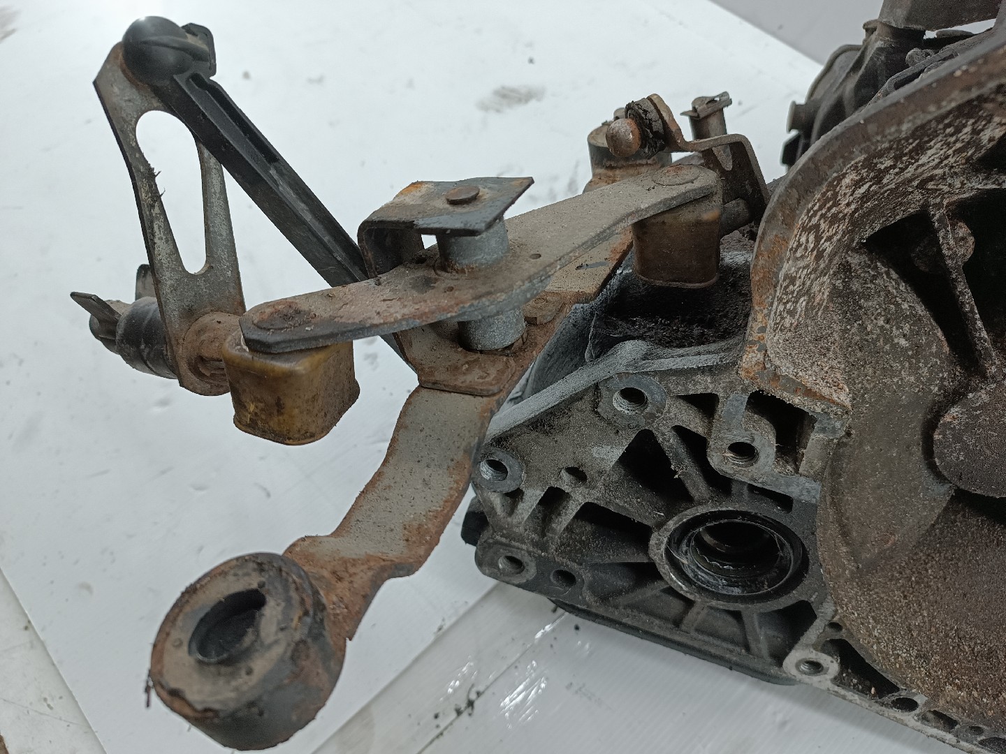 Caixa de Velocidades Manual OPEL ASTRA H Combi (A04) | 04 - 14 Imagem-3