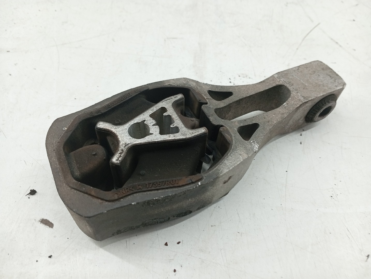 Apoio da caixa de velocidades PEUGEOT 5008 II | 16 - 