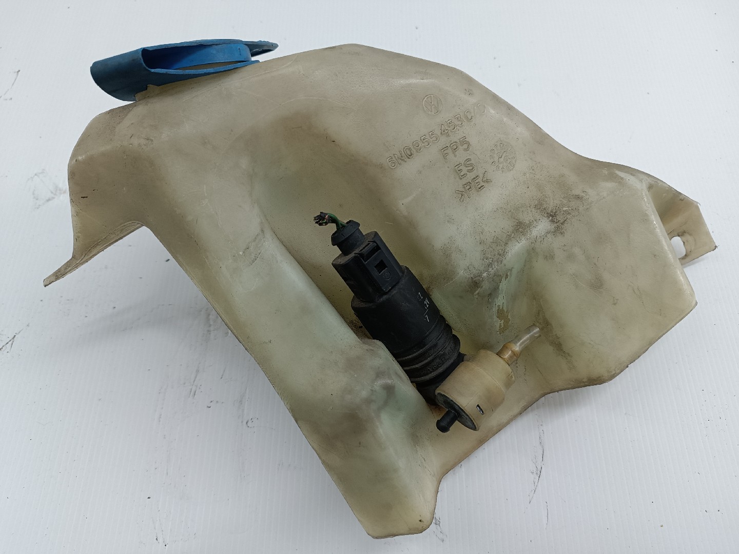 Reservatório de água do limpa para-brisas VOLKSWAGEN POLO (6N1) | 94 - 99