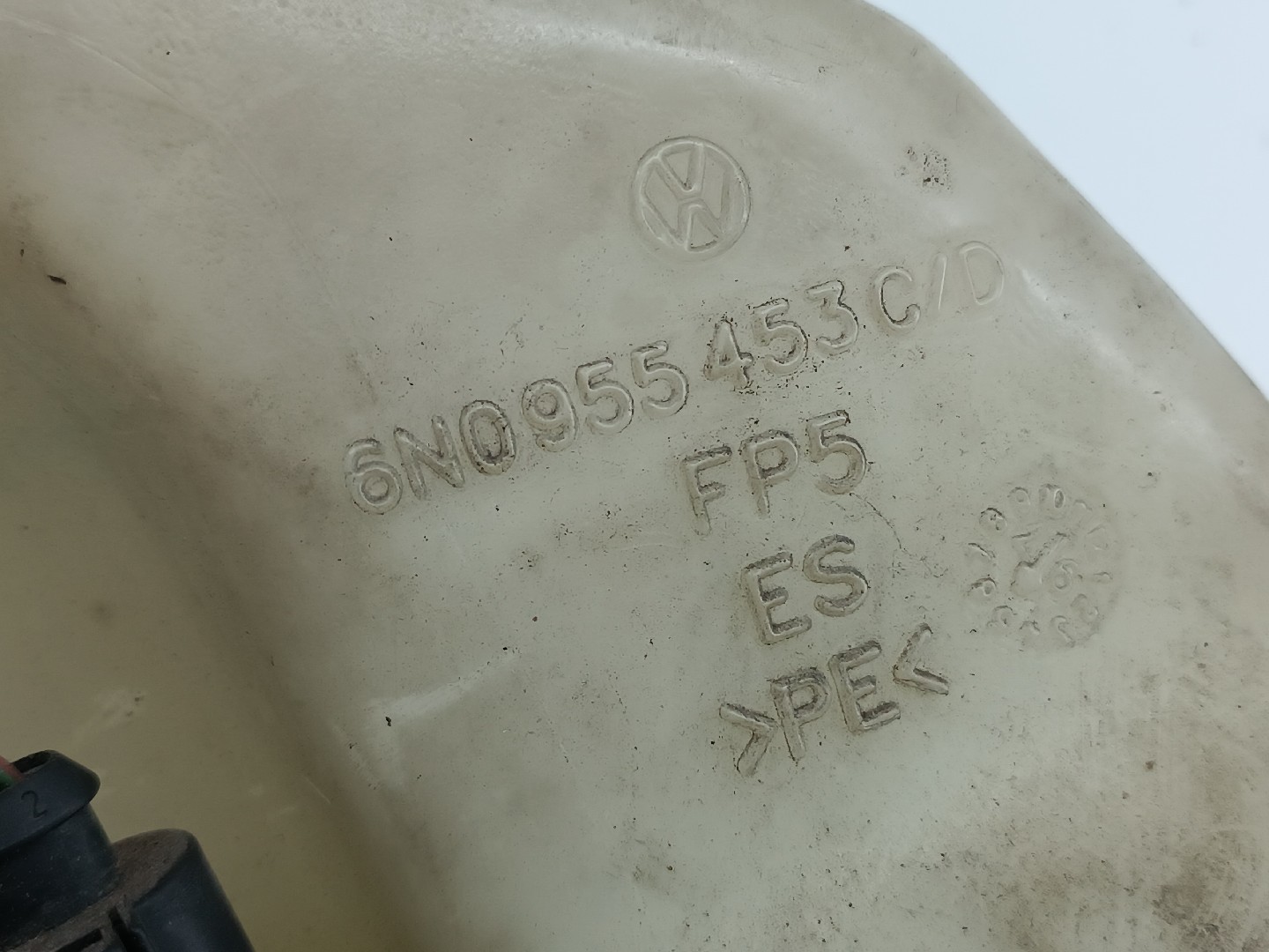 Reservatório de água do limpa para-brisas VOLKSWAGEN POLO (6N1) | 94 - 99 Imagem-1