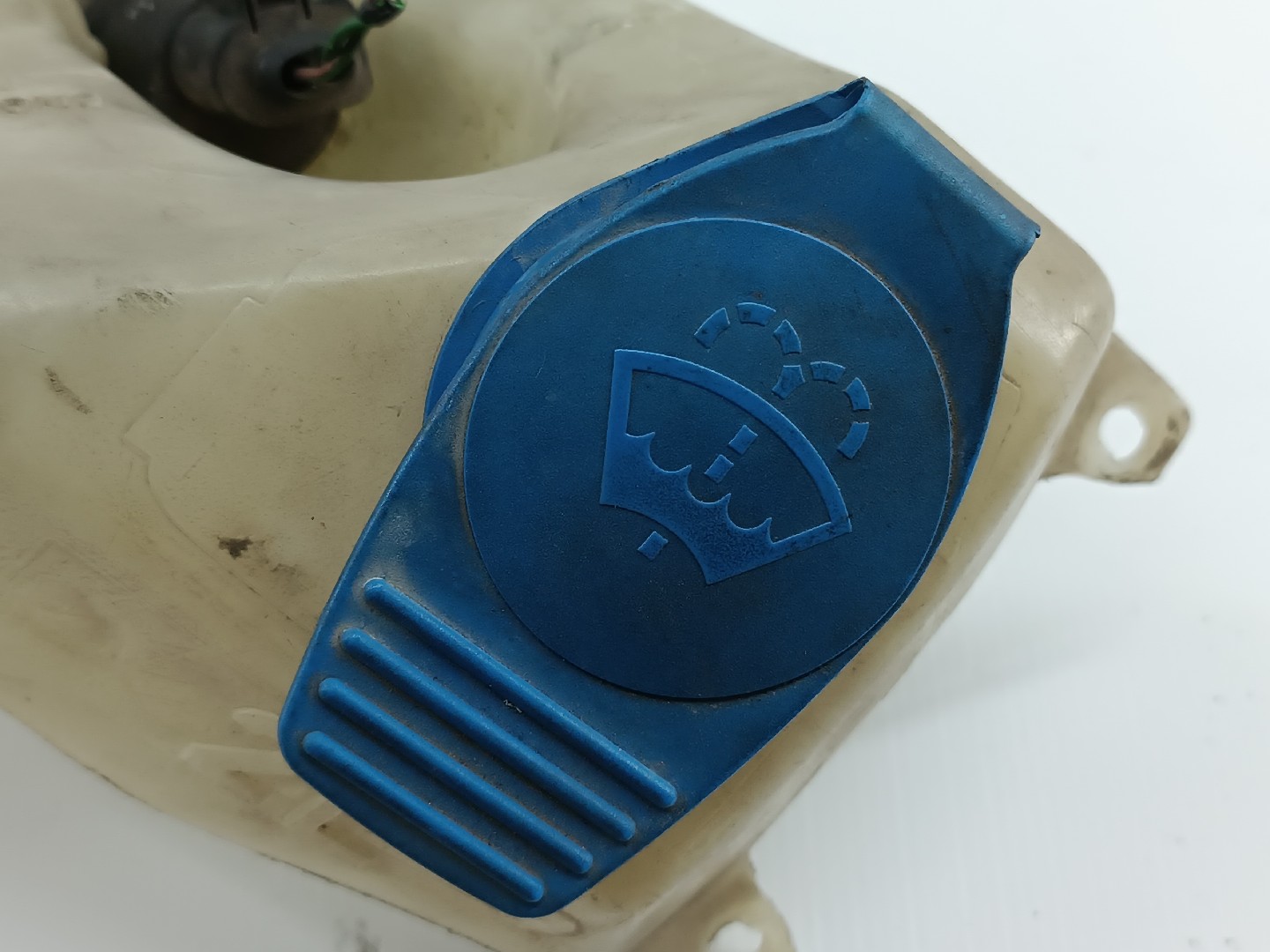 Reservatório de água do limpa para-brisas VOLKSWAGEN POLO (6N1) | 94 - 99 Imagem-2