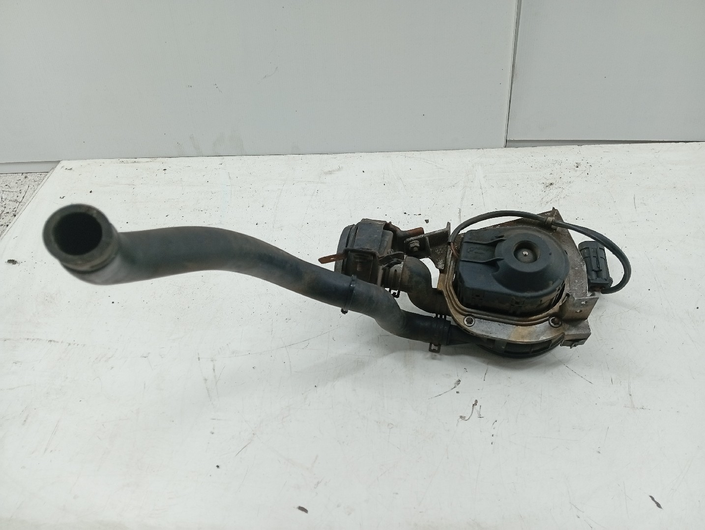 Bomba de ar secundaria OPEL CORSA B (S93) | 93 - 02