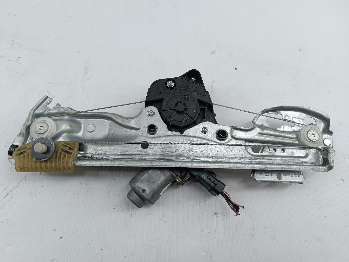 Motor e elevador de vidro trás direito RENAULT MEGANE IV Sporter (K9A/M/N_) | 16 - 