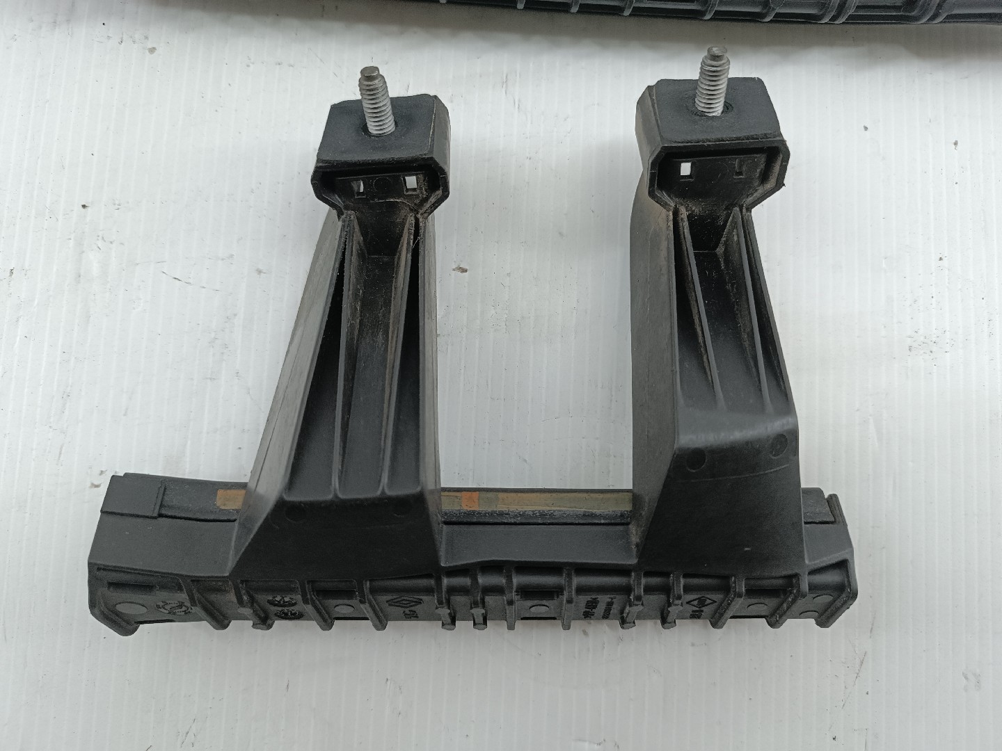 Guia de vidro RENAULT MEGANE IV Sporter (K9A/M/N_) | 16 -  Imagem-1