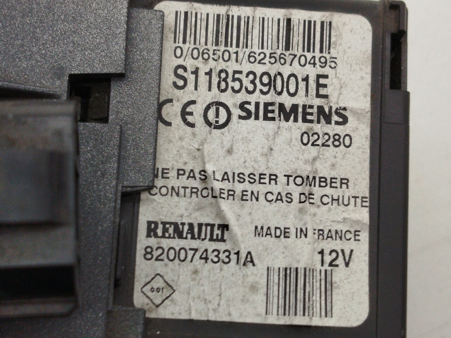 Moldura de consola central RENAULT MEGANE II (BM0/1_, CM0/1_) | 01 - 12 Imagem-4