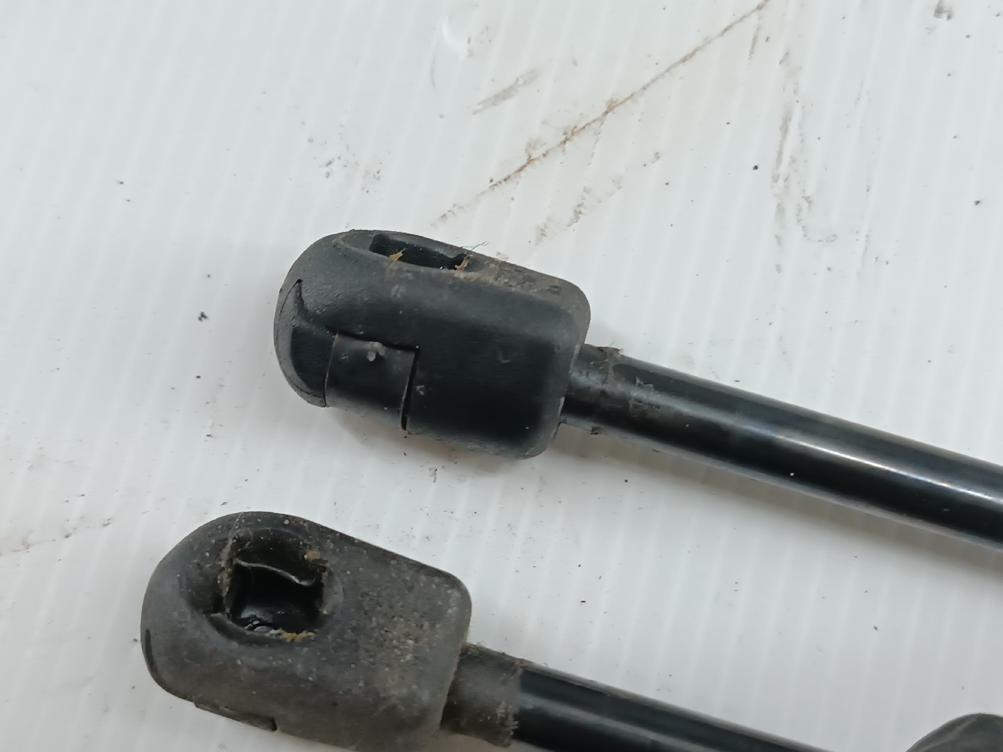 Amortecedores de mala esq. / Dir. FIAT PUNTO (176_) | 93 - 99 Imagem-3