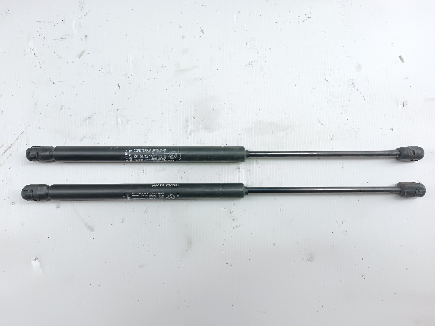 Amortecedores de mala esq. / Dir. FIAT PUNTO (176_) | 93 - 99 Imagem-4