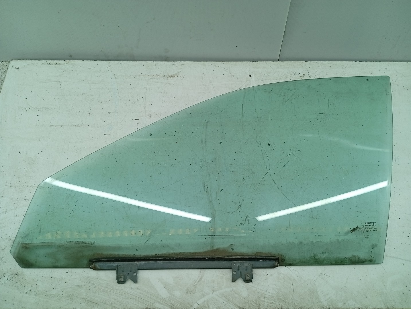 Vidro de Porta Frente Esquerdo RENAULT LAGUNA I (B56_, 556_) | 93 - 02