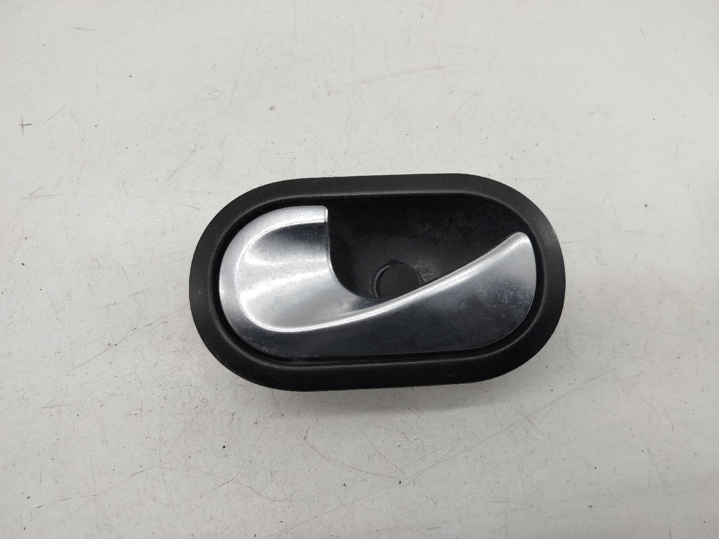 Puxador interior de porta traseira esquerda RENAULT MEGANE II (BM0/1_, CM0/1_) | 01 - 12