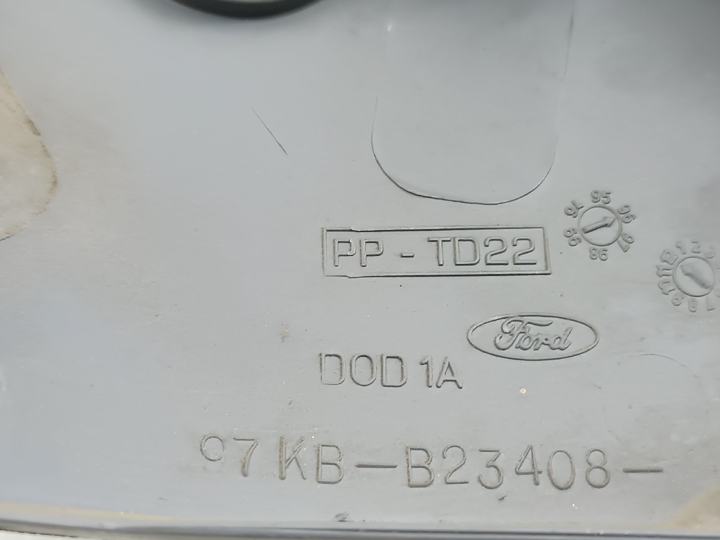 Acabamento de espelho FORD KA (RB_) | 96 - 08 Imagem-1