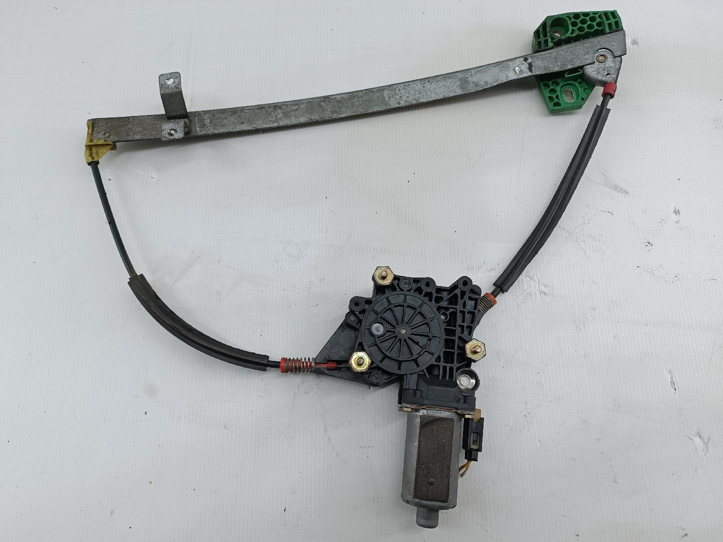 Motor e elevador de vidro frente esquerdo FORD KA (RB_) | 96 - 08