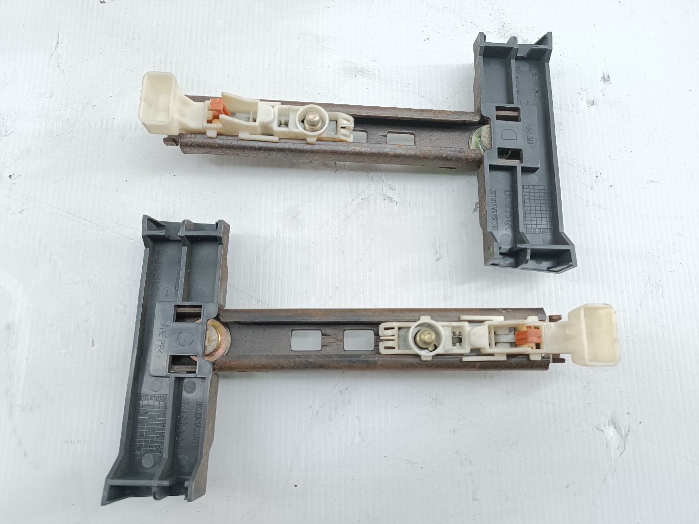 Regulador de altura de cinto RENAULT MEGANE II (BM0/1_, CM0/1_) | 01 - 12