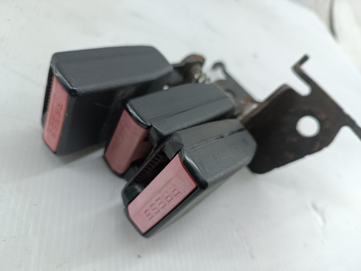 Encaixe cinto traseiro RENAULT MEGANE II (BM0/1_, CM0/1_) | 01 - 12 Imagem-4