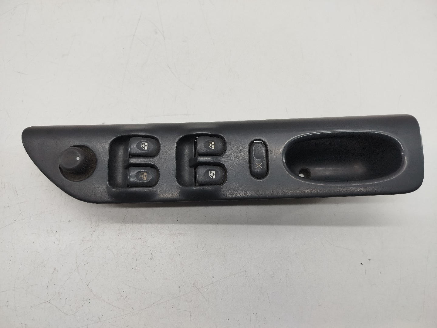 Comutador de vidro frente esquerdo RENAULT LAGUNA I (B56_, 556_) | 93 - 02