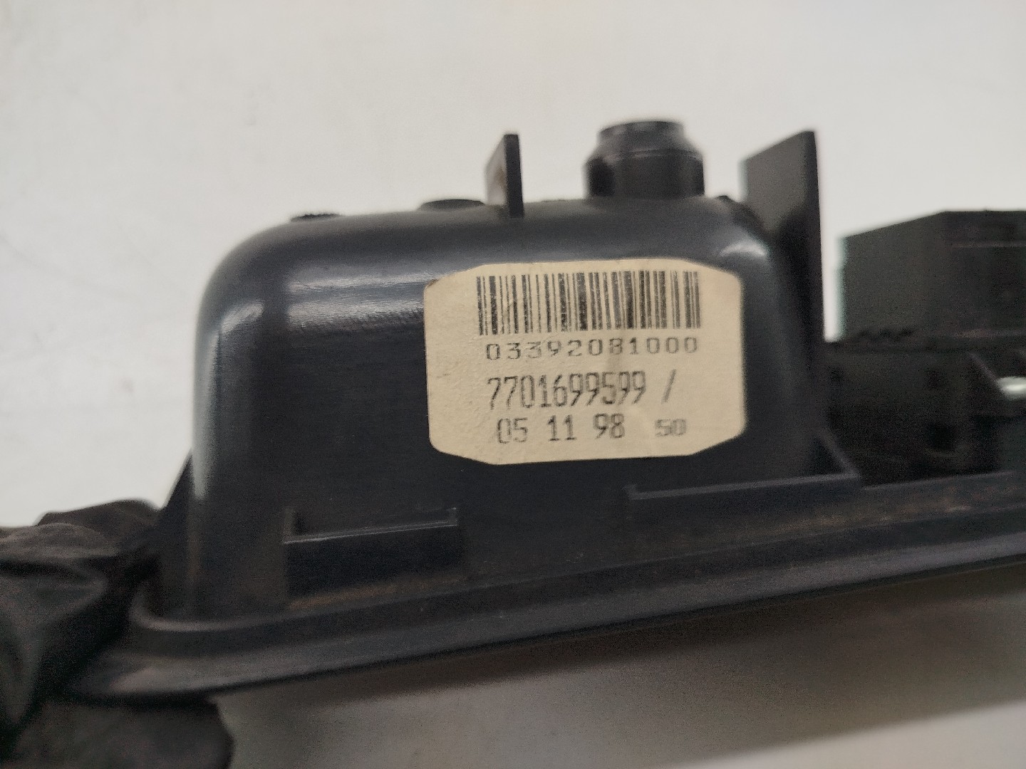 Comutador de vidro frente esquerdo RENAULT LAGUNA I (B56_, 556_) | 93 - 02 Imagem-3