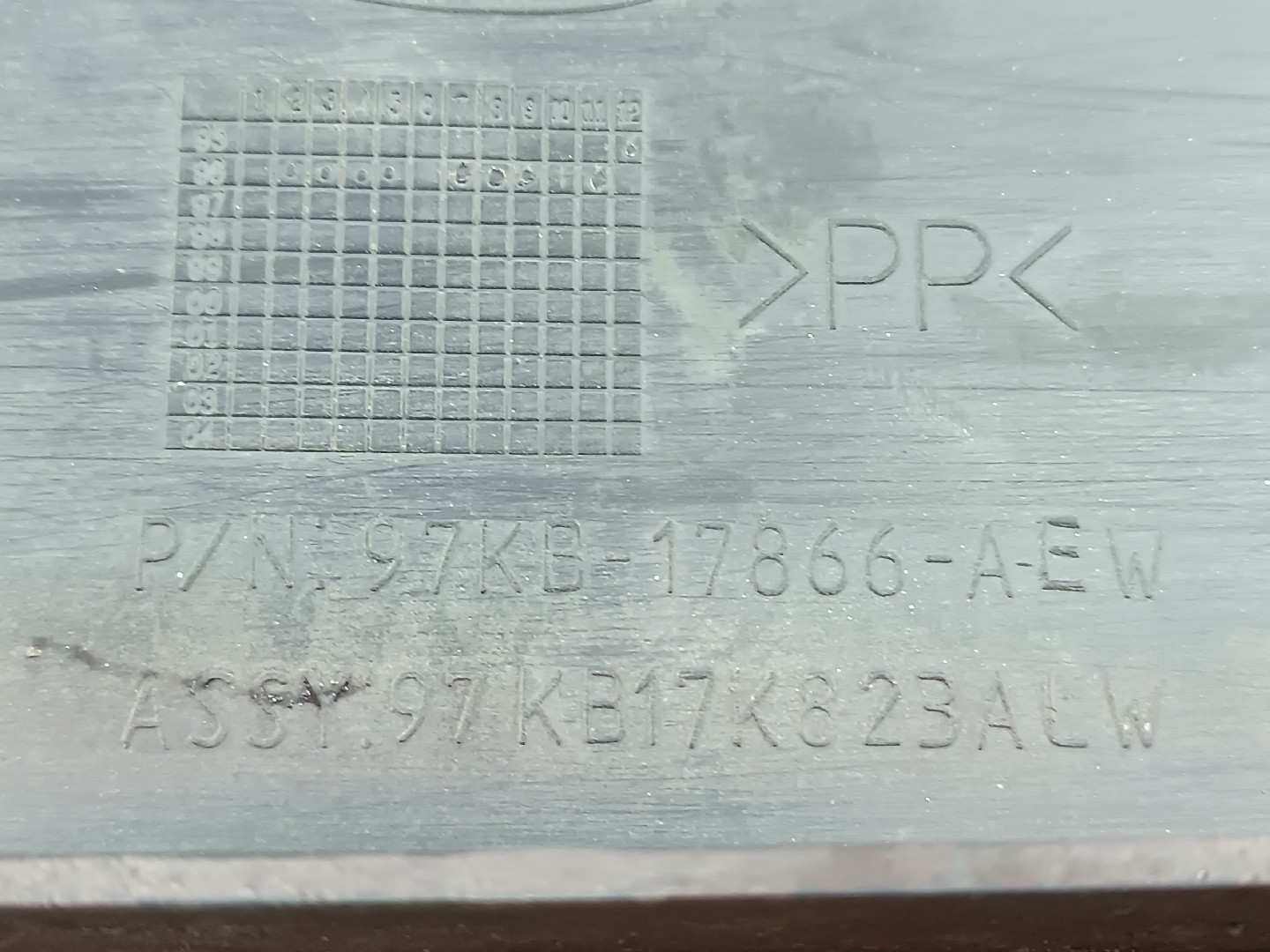 Para Choques Traseiro FORD KA (RB_) | 96 - 08 Imagem-1