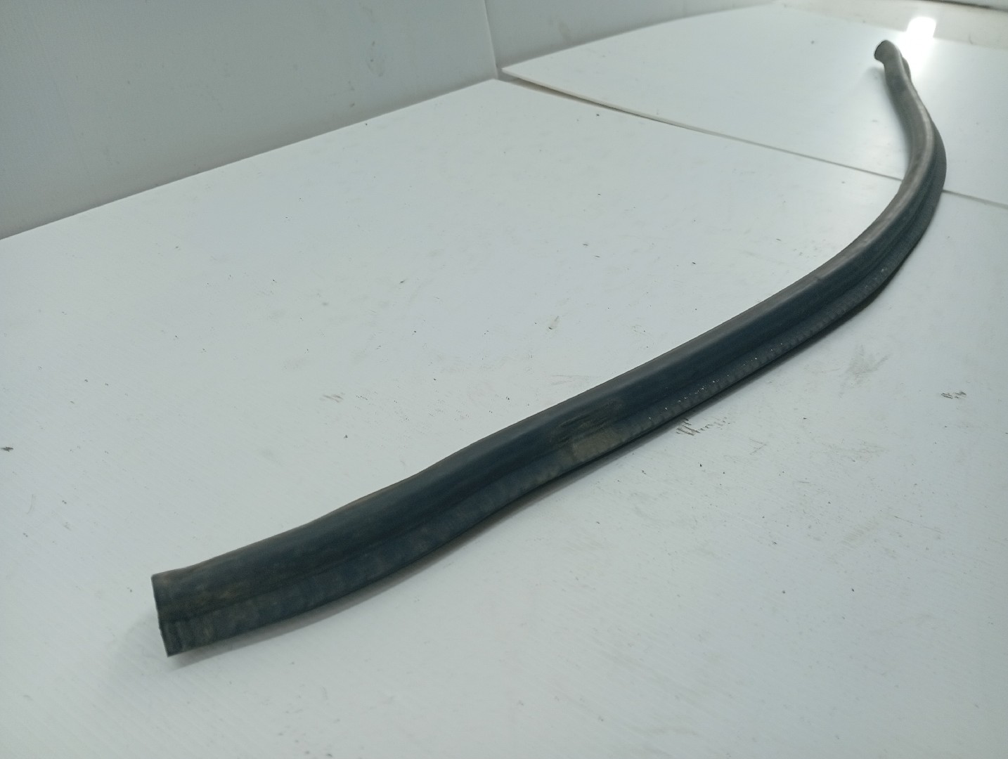 Borracha de Capô FORD KA (RB_) | 96 - 08 Imagem-1