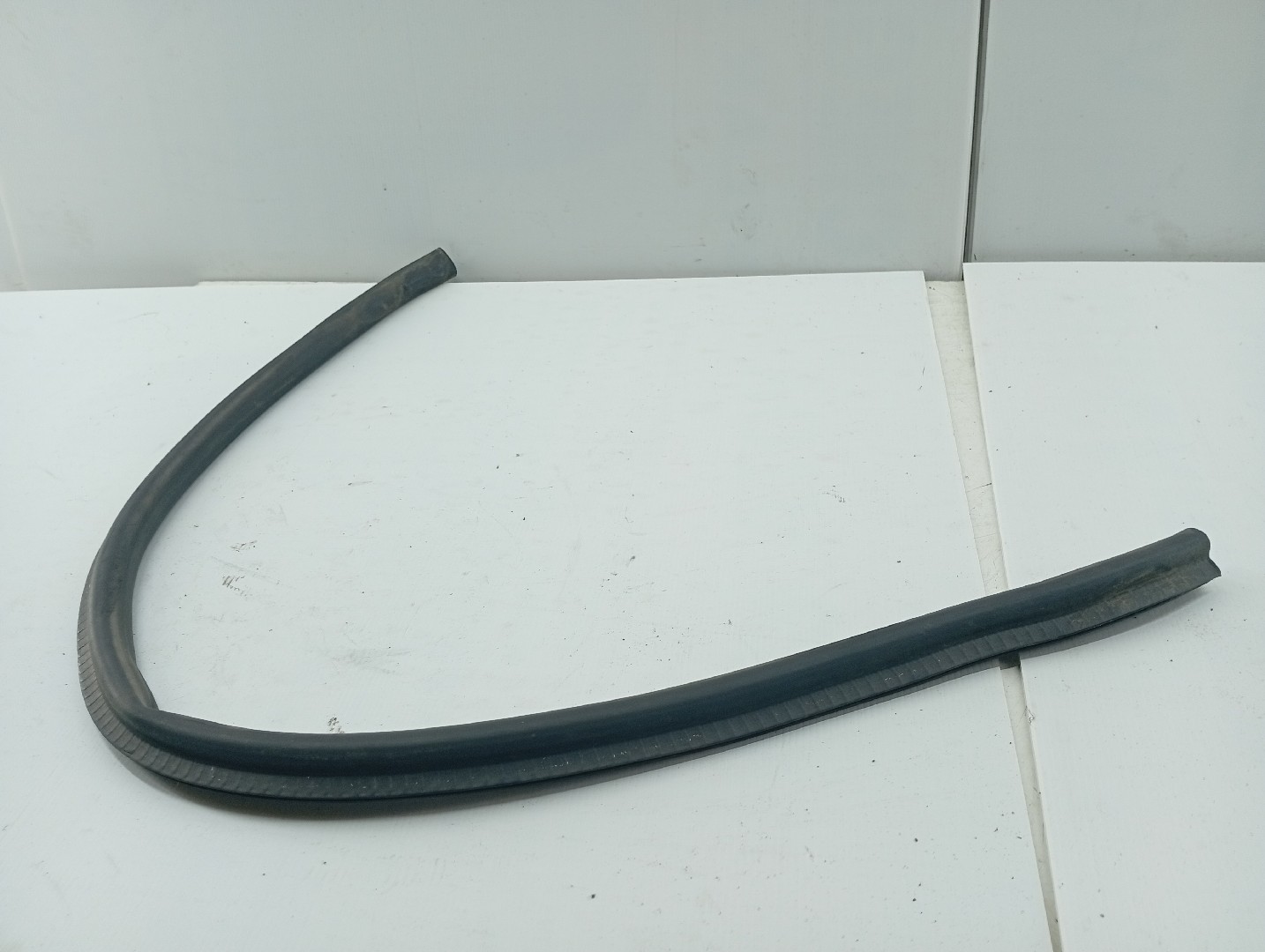 Borracha de Capô FORD KA (RB_) | 96 - 08 Imagem-2