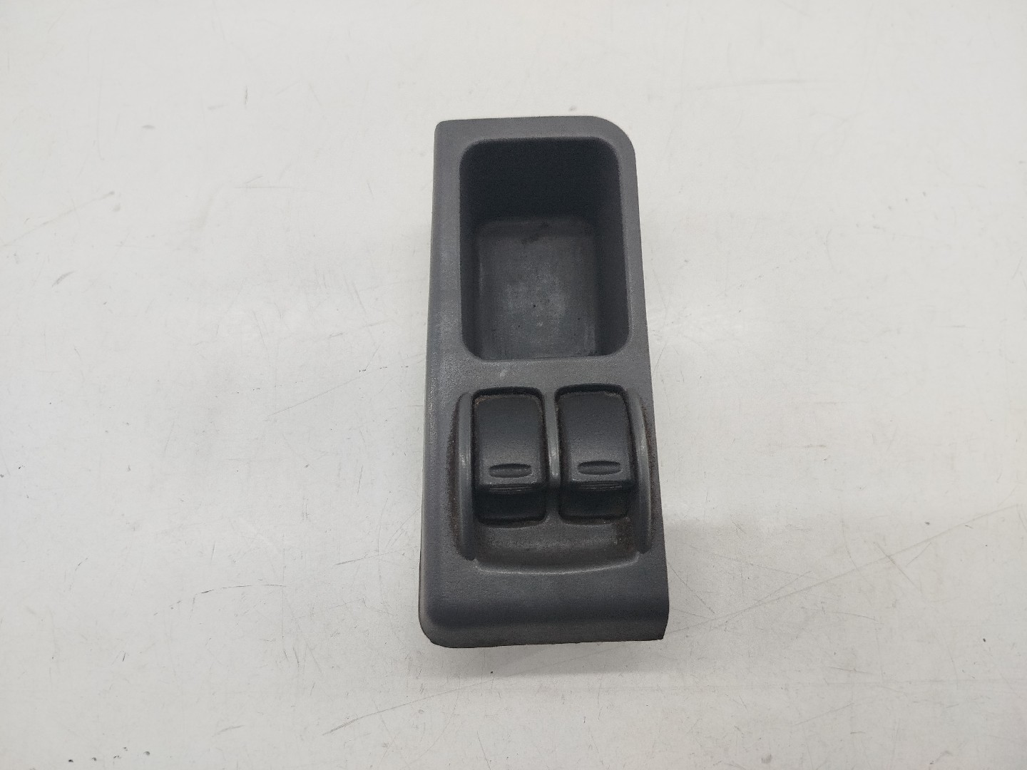 Comutador de vidro frente esquerdo DAEWOO LANOS (KLAT) | 97 - 