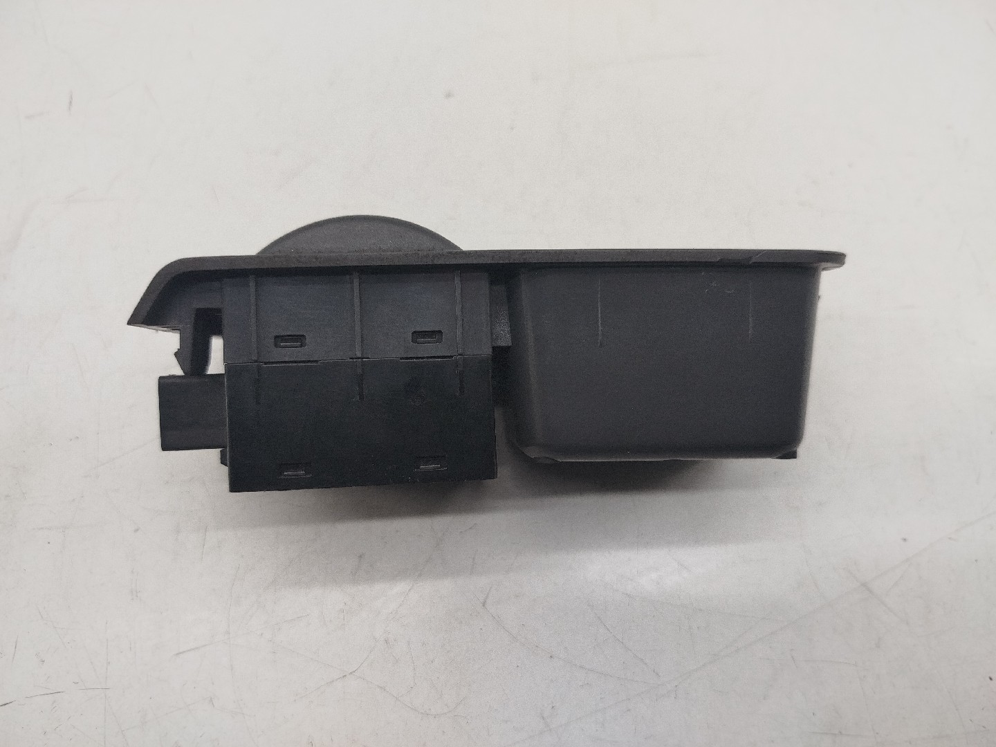 Comutador de vidro frente esquerdo DAEWOO LANOS (KLAT) | 97 -  Imagem-1