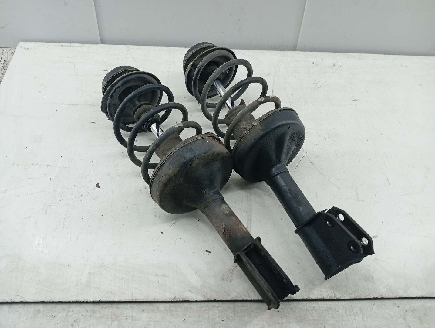 Amortecedores da frente RENAULT CLIO II (BB_, CB_) | 98 - 