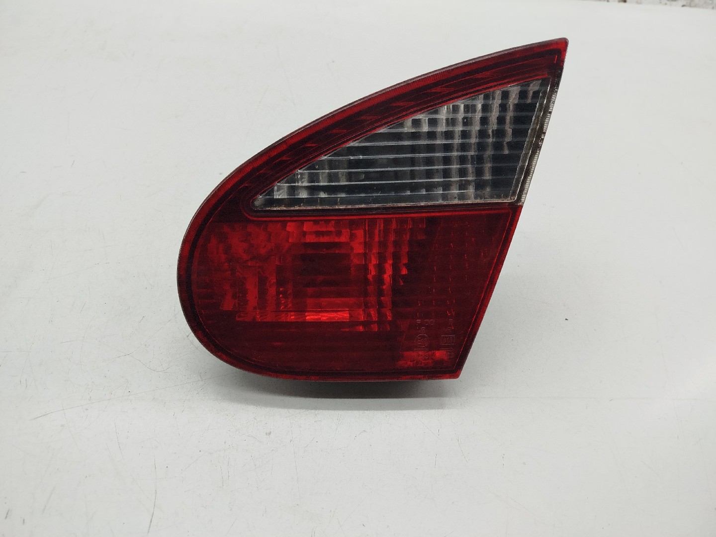 Farolim da Mala Direito DAEWOO LANOS (KLAT) | 97 -  Imagem-5