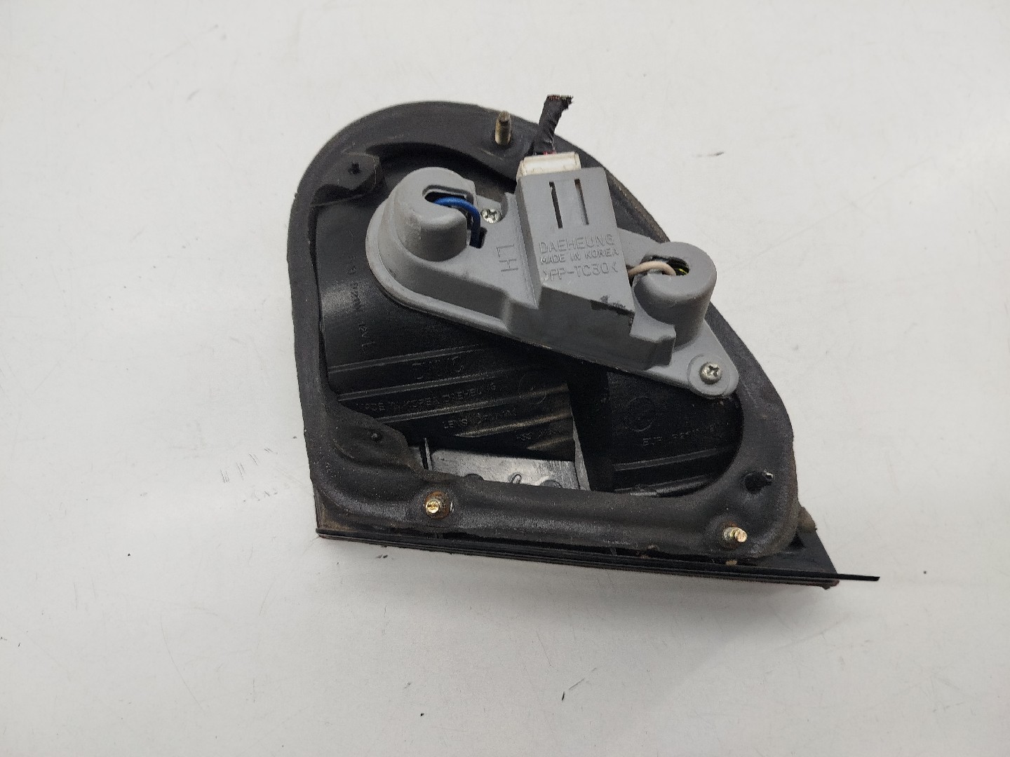 Farolim da Mala Esquerdo DAEWOO LANOS (KLAT) | 97 -  Imagem-2