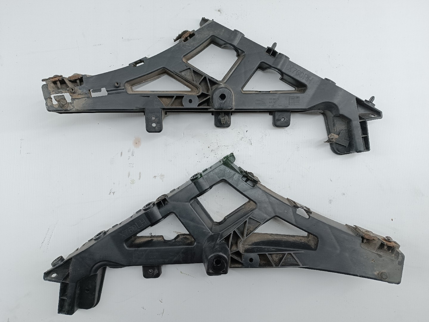 Guia de para-choques JAGUAR XF (X250) | 08 - 15 Imagem-5