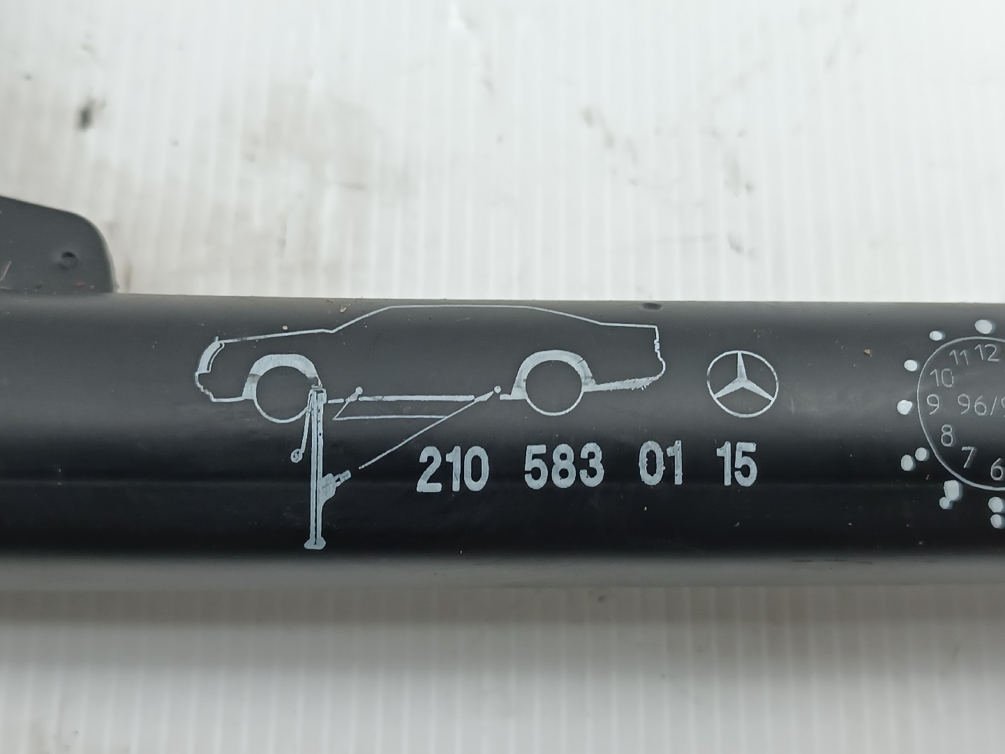 Macaco MERCEDES-BENZ C-CLASS T-Model (S204) | 07 - 14 Imagem-2