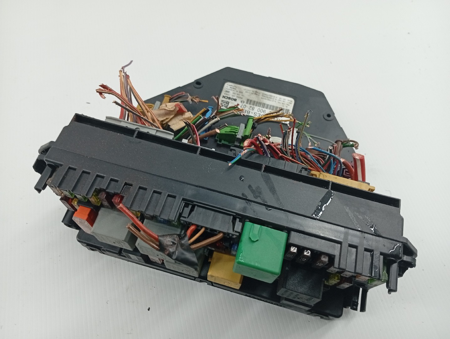 Caixa de fusíveis e relés MERCEDES-BENZ C-CLASS T-Model (S204) | 07 - 14 Imagem-4