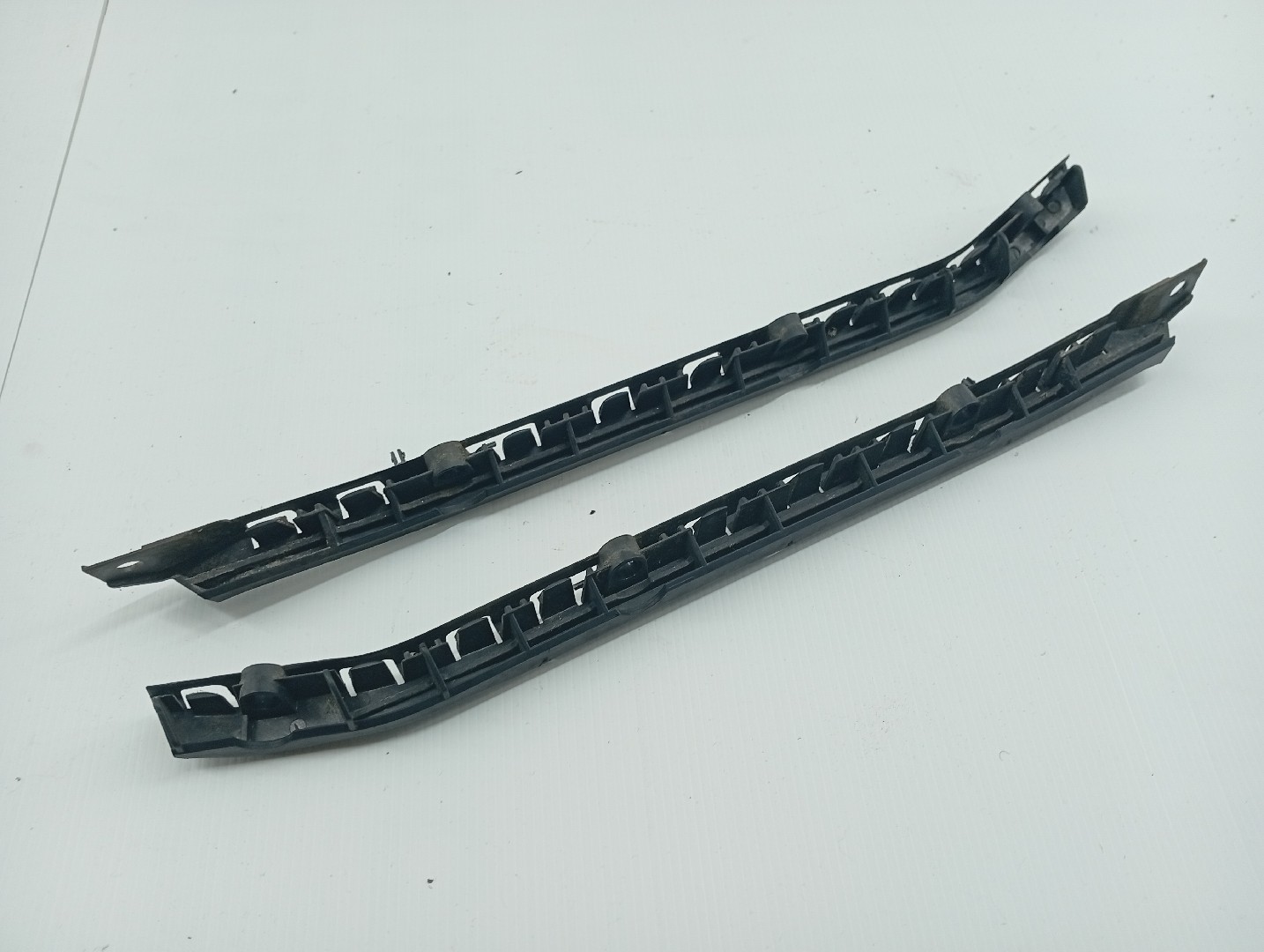 Guia de para-choques MERCEDES-BENZ C-CLASS T-Model (S204) | 07 - 14 Imagem-1