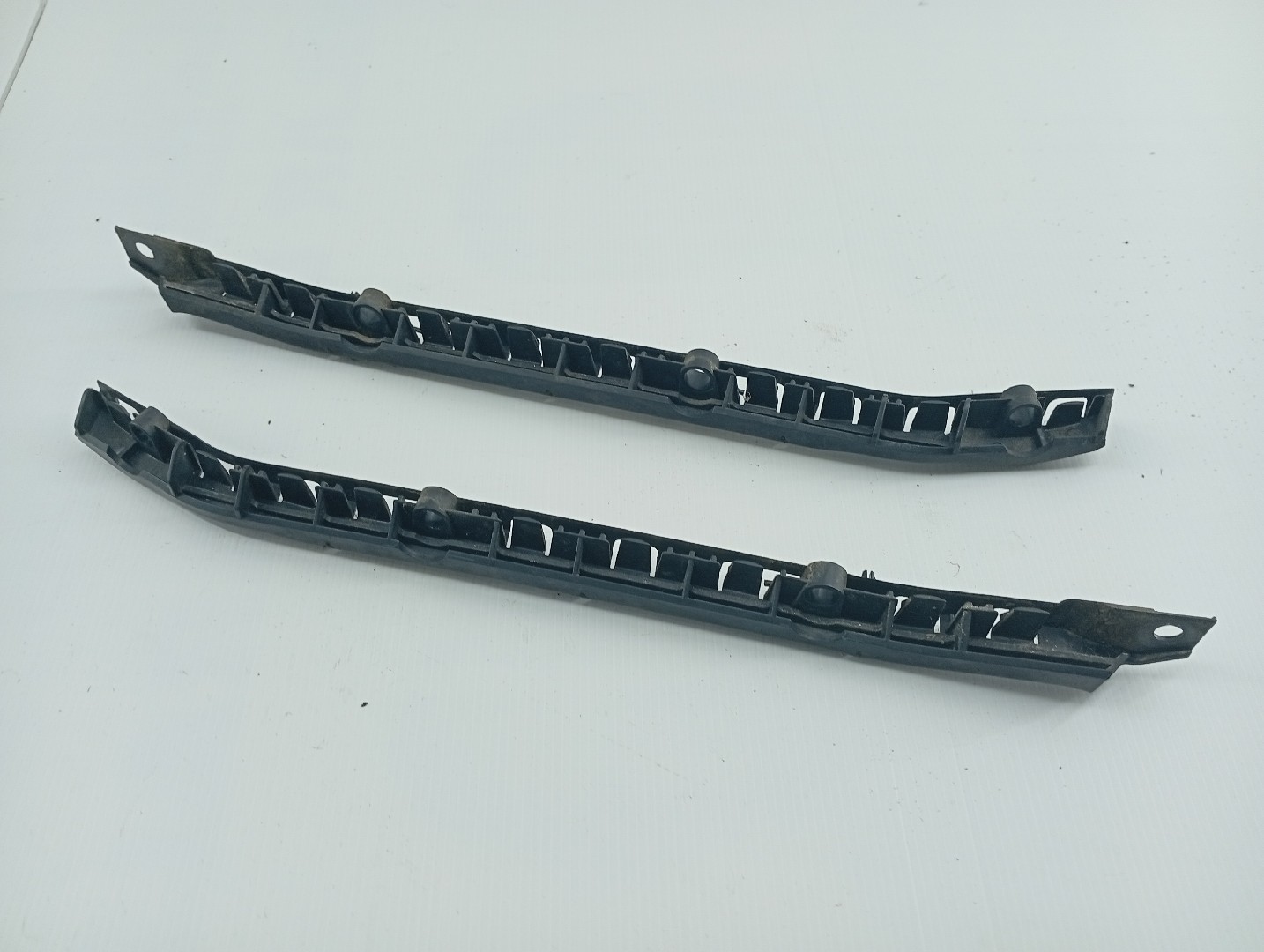 Guia de para-choques MERCEDES-BENZ C-CLASS T-Model (S204) | 07 - 14 Imagem-2