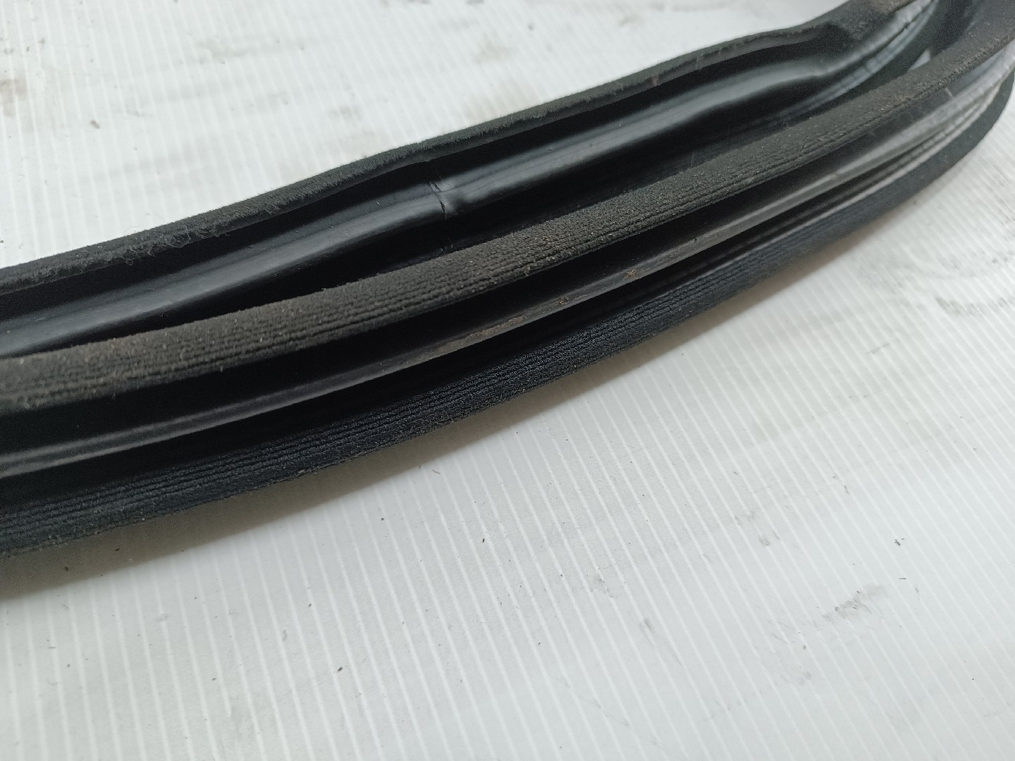 Borracha Da Porta Traseira Direita MERCEDES-BENZ C-CLASS T-Model (S204) | 07 - 14 Imagem-2