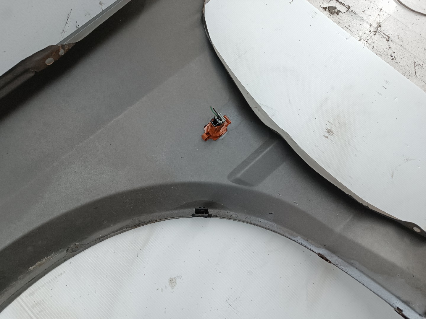 Guarda Lamas Direito NISSAN BLUEBIRD (T72 , T12, U12) | 85 - 90 Imagem-1