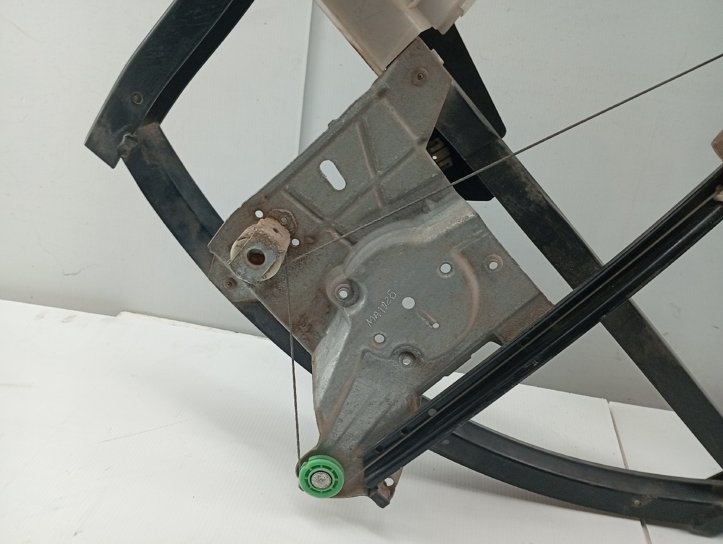 Elevador Trás Esquerdo Manual AUDI A4 Avant (8D5, B5) | 94 - 02 Imagem-2