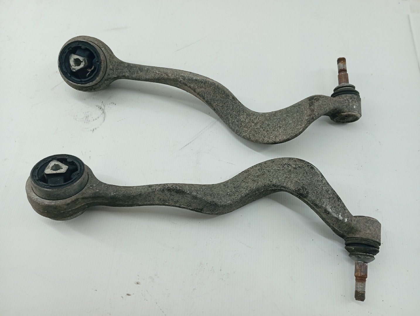 Braços de suspensão esquerdo e direito BMW 5 Touring (E61) | 04 - 10 Imagem-2