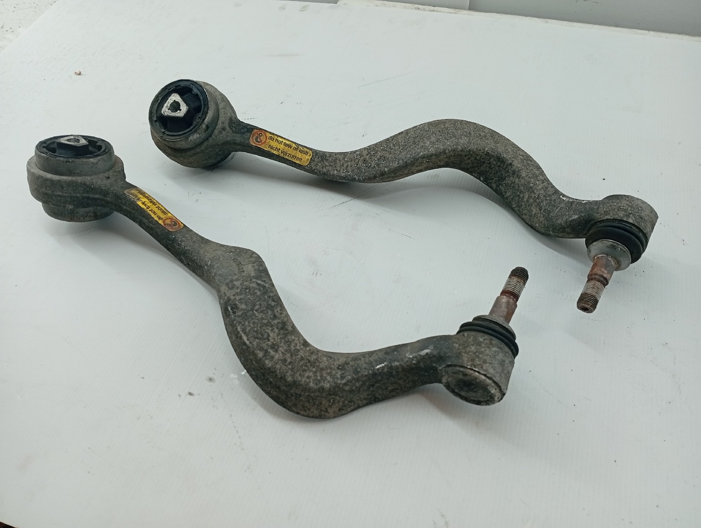 Braços de suspensão esquerdo e direito BMW 5 Touring (E61) | 04 - 10 Imagem-1