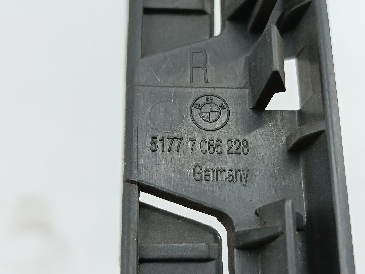 Suporte de montagem de para-choques BMW 5 Touring (E61) | 04 - 10 Imagem-1