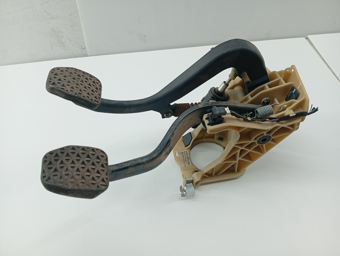 Pedal de embraiagem e travão BMW 5 Touring (E61) | 04 - 10