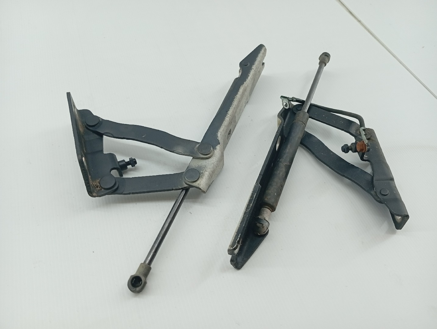 Dobradiças Capot BMW 5 Touring (E61) | 04 - 10 Imagem-4