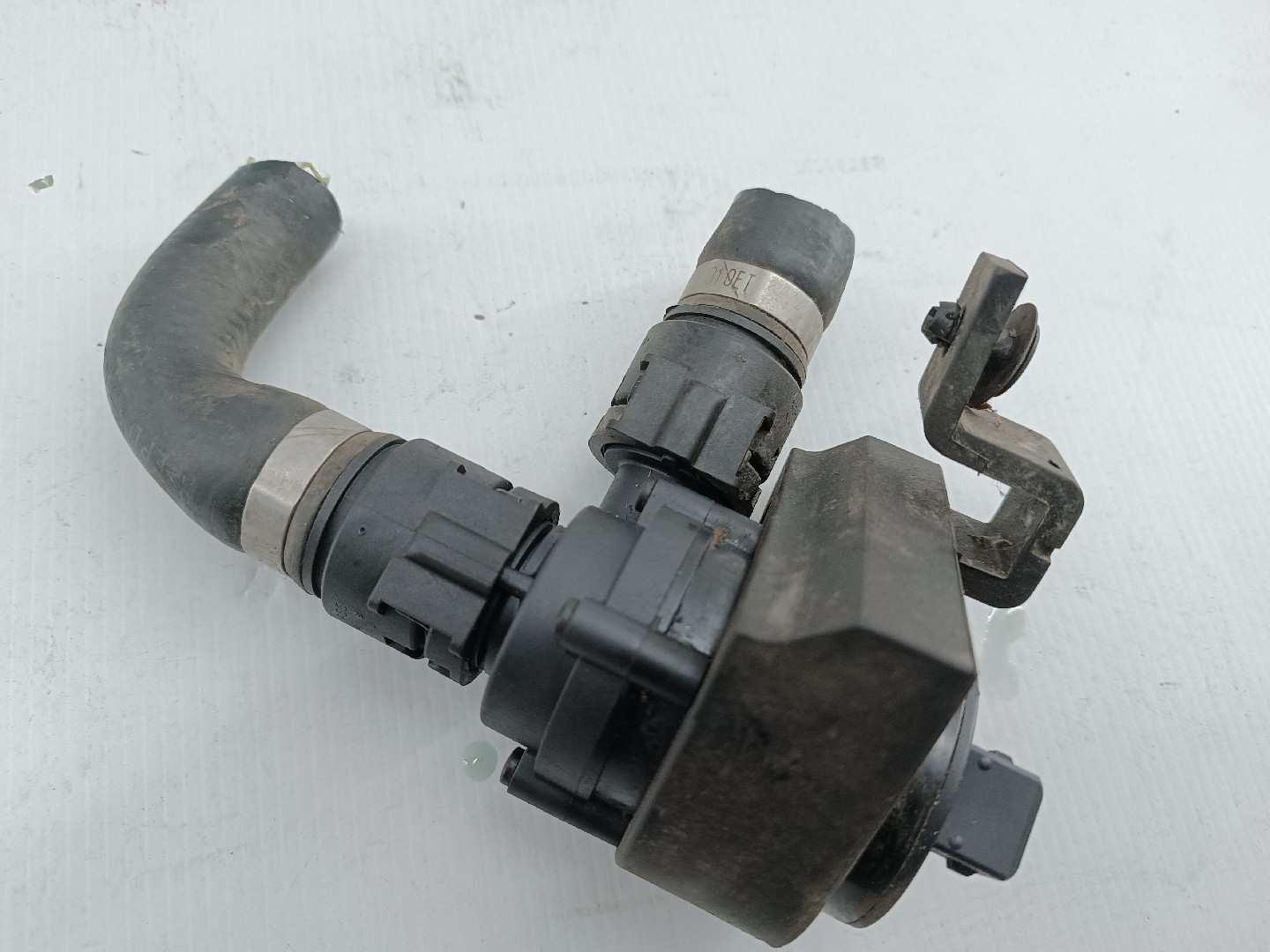 Bomba de Água BMW 5 Touring (E61) | 04 - 10 Imagem-1