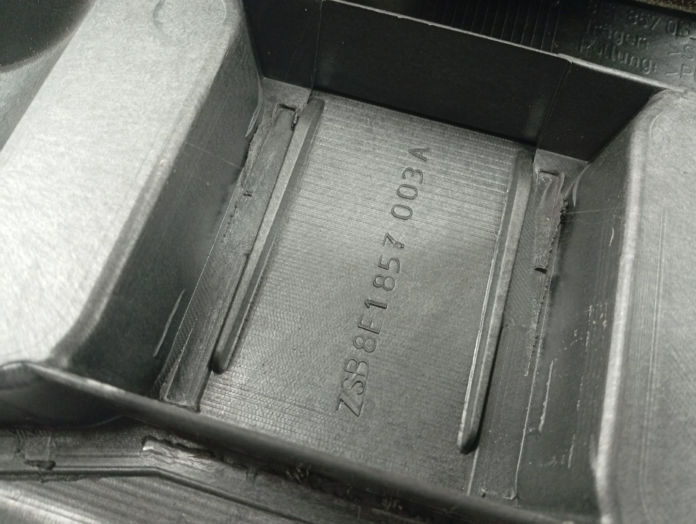 Tablier AUDI A4 (8E2, B6) | 00 - 05 Imagem-1